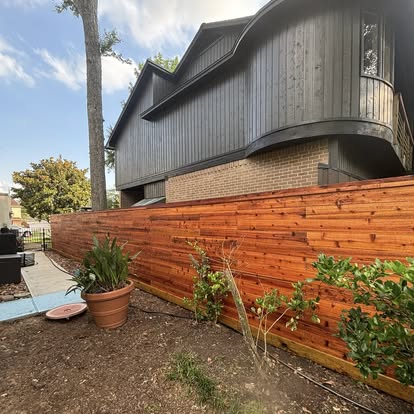 Horizontal cedar fence
